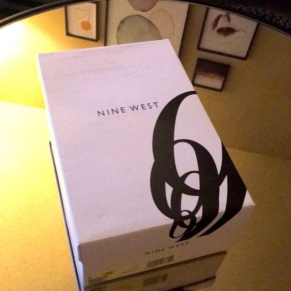 Nine West Animal Print Leopard Faux Fur Pumps - Picture 8 of 9